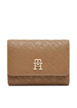 Tommy Hilfiger Duży Portfel Damski Th Distinct Trifold Wallet Mono AW0AW17257 Brązowy ze sklepu MODIVO w kategorii Portfele damskie - zdjęcie 181060577