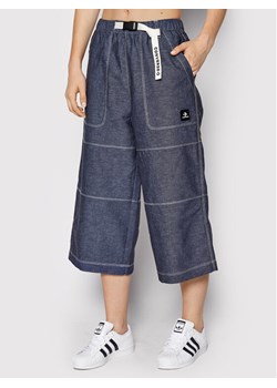 Converse Kuloty Chambray 10023201-A02 Granatowy Relaxed Fit ze sklepu MODIVO w kategorii Spodnie damskie - zdjęcie 181060698