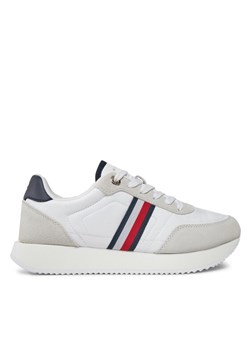 Tommy Hilfiger Sneakersy Essential Runner Global Stripes FW0FW07831 Biały ze sklepu MODIVO w kategorii Buty sportowe damskie - zdjęcie 181061006