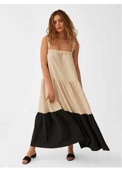 Undress Code Sukienka letnia Dolce Far Niente 562 Beżowy Regular Fit ze sklepu MODIVO w kategorii Sukienki - zdjęcie 181061498