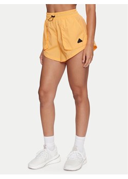 adidas Szorty sportowe City Escape Summer IS0662 Żółty Loose Fit ze sklepu MODIVO w kategorii Szorty - zdjęcie 181062985