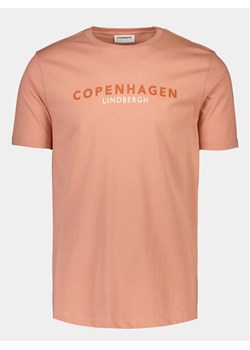 Lindbergh T-Shirt 30-400200 Różowy Relaxed Fit ze sklepu MODIVO w kategorii T-shirty męskie - zdjęcie 181064209