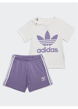 adidas Komplet t-shirt i szorty sportowe Trefoil Shorts Tee Set IB8641 Fioletowy Regular Fit ze sklepu MODIVO w kategorii Komplety niemowlęce - zdjęcie 181064575