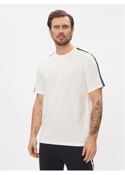 Tommy Hilfiger T-Shirt Logo UM0UM03005 Écru Regular Fit ze sklepu MODIVO w kategorii T-shirty męskie - zdjęcie 181065456