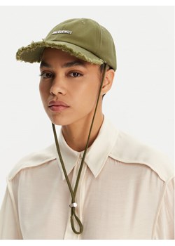 JACQUEMUS Czapka z daszkiem 23E235AC452-5012 Khaki ze sklepu MODIVO w kategorii Czapki z daszkiem męskie - zdjęcie 181065585
