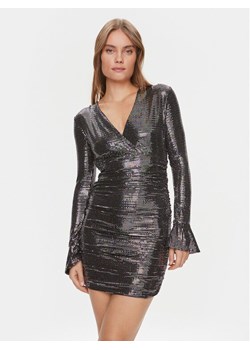 Guess Sukienka koktajlowa Britney W4RK42 KBJG0 Szary Slim Fit ze sklepu MODIVO w kategorii Sukienki - zdjęcie 181066428