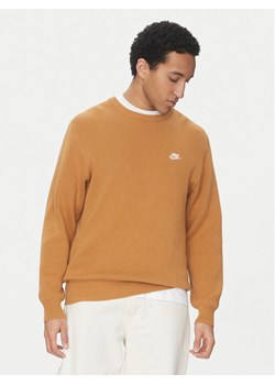 Nike Sweter FQ2912 Brązowy Regular Fit ze sklepu MODIVO w kategorii Swetry męskie - zdjęcie 181066805