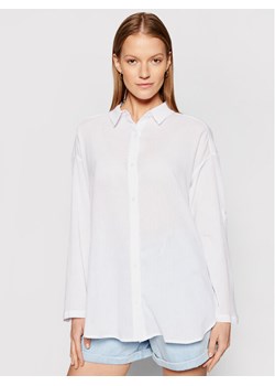 Seafolly Koszula Classic 54027-TO Biały Regular Fit - id: 0000208258487 - marki SEAFOLLY - 181067019 Seafolly Koszula Classic 54027-TO Biały Regular Fit ze sklepu MODIVO w kategorii Koszule damskie - zdjęcie 181067019
