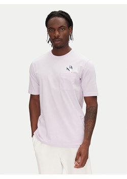 adidas T-Shirt Lounge Slides Graphic Pocket JM0375 Fioletowy Regular Fit ze sklepu MODIVO w kategorii T-shirty męskie - zdjęcie 181068777