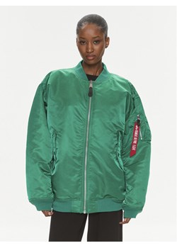 Alpha Industries Kurtka bomber MA-1 Core 108010 Zielony Regular Fit ze sklepu MODIVO w kategorii Kurtki damskie - zdjęcie 181069096