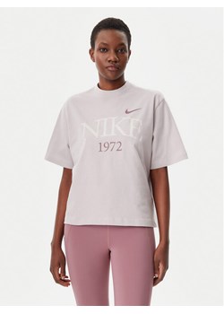 Nike T-Shirt FQ6600 Różowy Loose Fit ze sklepu MODIVO w kategorii Bluzki damskie - zdjęcie 181069305