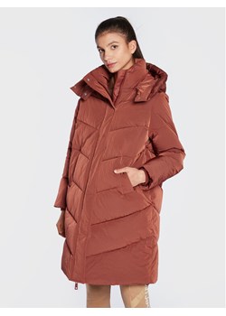 Calvin Klein Kurtka zimowa K20K204690 Pomarańczowy Regular Fit ze sklepu MODIVO w kategorii Kurtki damskie - zdjęcie 181069327