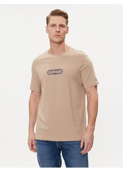 Tommy Hilfiger T-Shirt Track Graphic MW0MW34429 Beżowy Regular Fit ze sklepu MODIVO w kategorii T-shirty męskie - zdjęcie 181069685