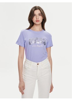 Guess T-Shirt Ss Rn Sequins Logo T W4GI31 I3Z14 Fioletowy Regular Fit ze sklepu MODIVO w kategorii Bluzki damskie - zdjęcie 181069749