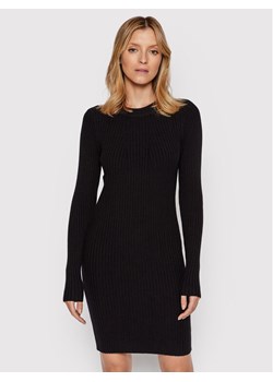 Pieces Sukienka dzianinowa Crista 17115048 Czarny Slim Fit ze sklepu MODIVO w kategorii Sukienki - zdjęcie 181069857