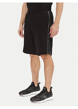 EA7 Emporio Armani Szorty sportowe 7M000544 AF12660 UC001 Czarny Regular Fit ze sklepu MODIVO w kategorii Spodenki męskie - zdjęcie 181070976