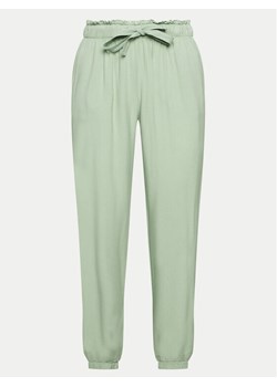 Deha Spodnie dresowe A00636 Zielony Regular Fit ze sklepu MODIVO w kategorii Spodnie damskie - zdjęcie 181070996