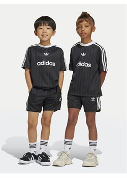 adidas Komplet t-shirt i spodenki Football JC7870 Czarny Regular Fit ze sklepu MODIVO w kategorii Komplety chłopięce - zdjęcie 181071238