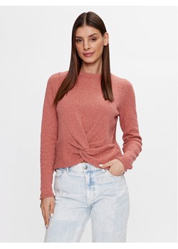 Mustang Sweter Carla 1013602 Różowy Regular Fit ze sklepu MODIVO w kategorii Swetry damskie - zdjęcie 181072506