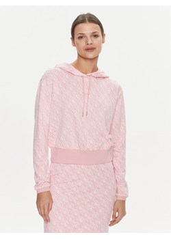 Guess Bluza Gl Logo V4RQ13 KC2X2 Różowy Regular Fit ze sklepu MODIVO w kategorii Bluzy damskie - zdjęcie 181073266