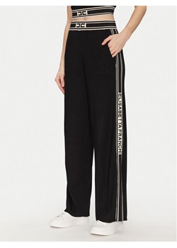 Elisabetta Franchi Spodnie dresowe KP-65S-51E2 Czarny Regular Fit ze sklepu MODIVO w kategorii Spodnie damskie - zdjęcie 181073378