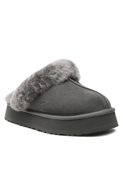 Ugg Kapcie W Disquette 1122550 Szary ze sklepu MODIVO w kategorii Kapcie damskie - zdjęcie 181073639