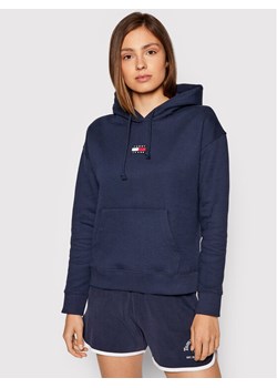 Tommy Jeans Bluza Center Badge DW0DW10403 Granatowy Regular Fit ze sklepu MODIVO w kategorii Bluzy damskie - zdjęcie 181074238
