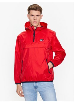 Tommy Jeans Kurtka anorak Chicago DM0DM15906 Czerwony Regular Fit ze sklepu MODIVO w kategorii Kurtki męskie - zdjęcie 181074255