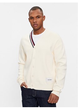 Tommy Hilfiger Kardigan Global Stripe Cardi MW0MW33521 Écru Regular Fit ze sklepu MODIVO w kategorii Swetry męskie - zdjęcie 181074697