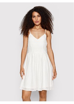 Vero Moda Sukienka letnia Honey 10220925 Biały Regular Fit ze sklepu MODIVO w kategorii Sukienki - zdjęcie 181075305