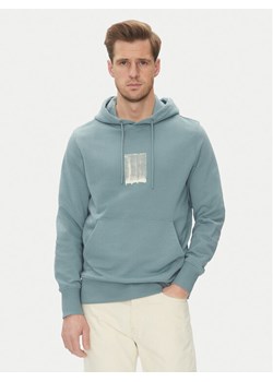 Calvin Klein Jeans Bluza Brush Stroke J30J327525 Niebieski Regular Fit ze sklepu MODIVO w kategorii Bluzy męskie - zdjęcie 181075659