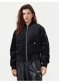 Karl Lagerfeld Jeans Kurtka bomber A1W15010 Czarny Regular Fit ze sklepu MODIVO w kategorii Kurtki damskie - zdjęcie 181075955