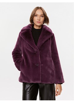 Guess Futro Corinne W3BL57 WFSI0 Fioletowy Regular Fit ze sklepu MODIVO w kategorii Futra damskie - zdjęcie 181076286