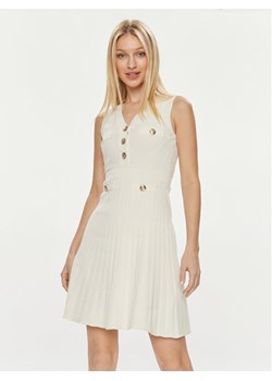 Marciano Guess Sukienka dzianinowa 4GGK00 5808Z Beżowy A-Line Fit ze sklepu MODIVO w kategorii Sukienki - zdjęcie 181076599