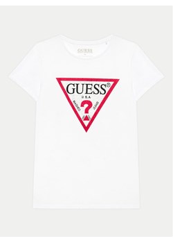 Guess T-Shirt J2YI51 K6YW1 Biały Regular Fit ze sklepu MODIVO w kategorii T-shirty chłopięce - zdjęcie 181077186