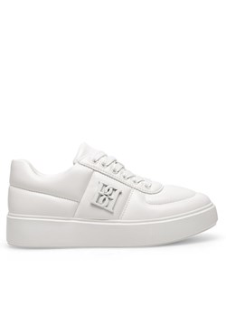 Badura Sneakersy WYL3358-12 Biały ze sklepu MODIVO w kategorii Buty sportowe damskie - zdjęcie 181078109
