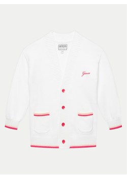 Guess Kardigan J4YR04 Z3GS0 Biały Relaxed Fit ze sklepu MODIVO w kategorii Swetry dziewczęce - zdjęcie 181078616