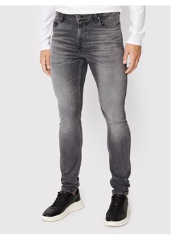 Guess Jeansy Chris M2YA27 D4Q52 Szary Super Skinny Fit ze sklepu MODIVO w kategorii Jeansy męskie - zdjęcie 181079438