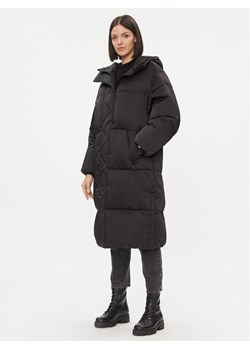 Tommy Jeans Kurtka zimowa Satin DW0DW16587 Czarny Regular Fit - id: 0000302810802 - marki Tommy Jeans - 181079715 Tommy Jeans Kurtka zimowa Satin DW0DW16587 Czarny Regular Fit ze sklepu MODIVO w kategorii Kurtki damskie - zdjęcie 181079715