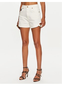 Versace Jeans Couture Szorty jeansowe 76HAD522 Biały Regular Fit ze sklepu MODIVO w kategorii Szorty - zdjęcie 181080209
