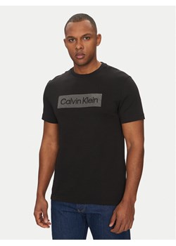 Calvin Klein T-Shirt K10K112491 Czarny Regular Fit - id: 0000304663093 - marki Calvin Klein - 181080829 Calvin Klein T-Shirt K10K112491 Czarny Regular Fit ze sklepu MODIVO w kategorii T-shirty męskie - zdjęcie 181080829
