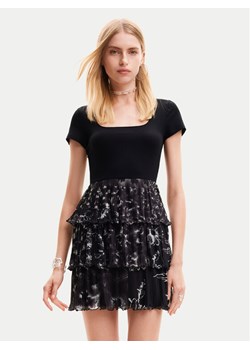 Desigual Sukienka codzienna San Francisco 24SWVK23 Czarny Regular Fit ze sklepu MODIVO w kategorii Sukienki - zdjęcie 181081395