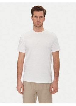Calvin Klein T-Shirt K10K114488 Beżowy Regular Fit ze sklepu MODIVO w kategorii T-shirty męskie - zdjęcie 181081755