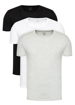 Calvin Klein Underwear Komplet 3 t-shirtów 000NB4011E Kolorowy Classic Fit ze sklepu MODIVO w kategorii Podkoszulki męskie - zdjęcie 181082589