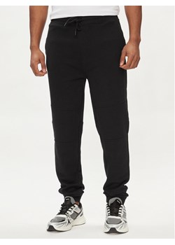Boss Spodnie dresowe Se_brid 50513379 Czarny Regular Fit ze sklepu MODIVO w kategorii Spodnie męskie - zdjęcie 181085529
