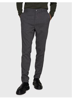 Matinique Chinosy Liam 30206370 Szary Slim Fit ze sklepu MODIVO w kategorii Spodnie męskie - zdjęcie 181086175