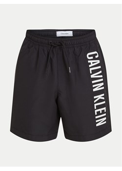 Calvin Klein Swimwear Szorty kąpielowe KV0KV00053 Czarny Regular Fit ze sklepu MODIVO w kategorii Kąpielówki chłopięce - zdjęcie 181086359