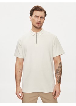 Wrangler Polo Rugby 112350413 Écru Relaxed Fit ze sklepu MODIVO w kategorii T-shirty męskie - zdjęcie 181086775