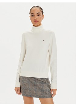 Tommy Hilfiger Golf WW0WW43211 Écru Regular Fit ze sklepu MODIVO w kategorii Swetry damskie - zdjęcie 181086776