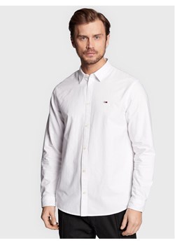 Tommy Jeans Koszula Classic Oxford DM0DM15408 Biały Classic Fit ze sklepu MODIVO w kategorii Koszule męskie - zdjęcie 181086959